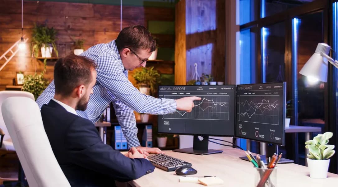 Automating Onboarding: Getting New Customers and New Colleagues Up to Speed Fast